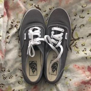 *like new!* Low Ride Grey Vans